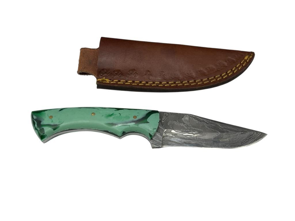 CUSTOM MADE DAMASCUS STEEL FIXED BLADE KNIFE FEATURING FULL TANG DROP POINT BLADE: GREEN SYNTHETIC HANDLE AND LEATHER SHEATH 4" BLADE, 8" TOTAL LENGTH