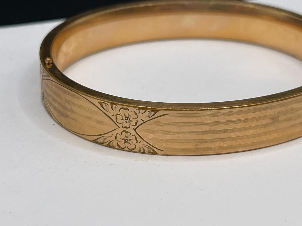 ANTIQUE GOLD-FILLED BANGLE BRACELET FEATURING ETCHED FLOWER DESIGN - 2