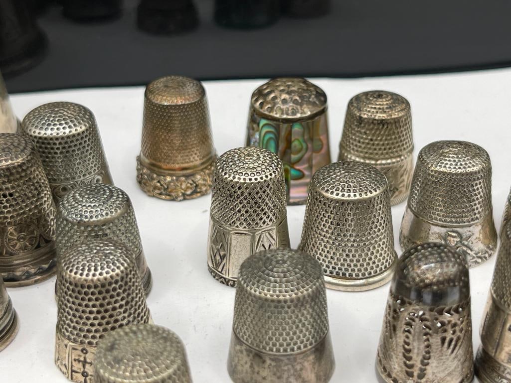 IMPRESSIVE STERLING SILVER THIMBLE COLLECTION FEATURING VARIOUS SIZED THIMBLES - 9
