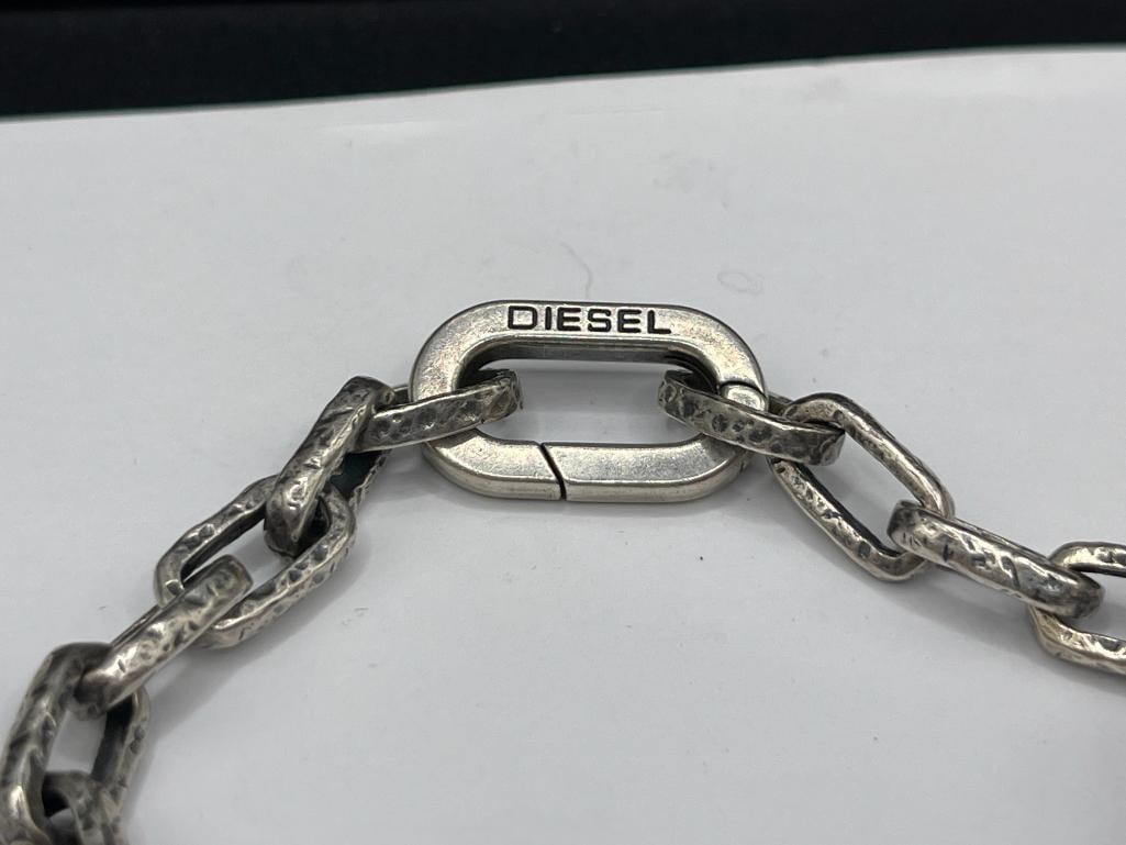 DIESEL STERLING SILVER DESIGNER SIGNED LINK BRACELET WITH ARROWHEAD CHARM DANGLE - 3