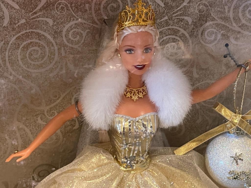 SPECIAL EDITION 2000 AND 2002 BARBIE BY MATTEL DOLLS PLUS MATCHING ORNAMENTS - 3