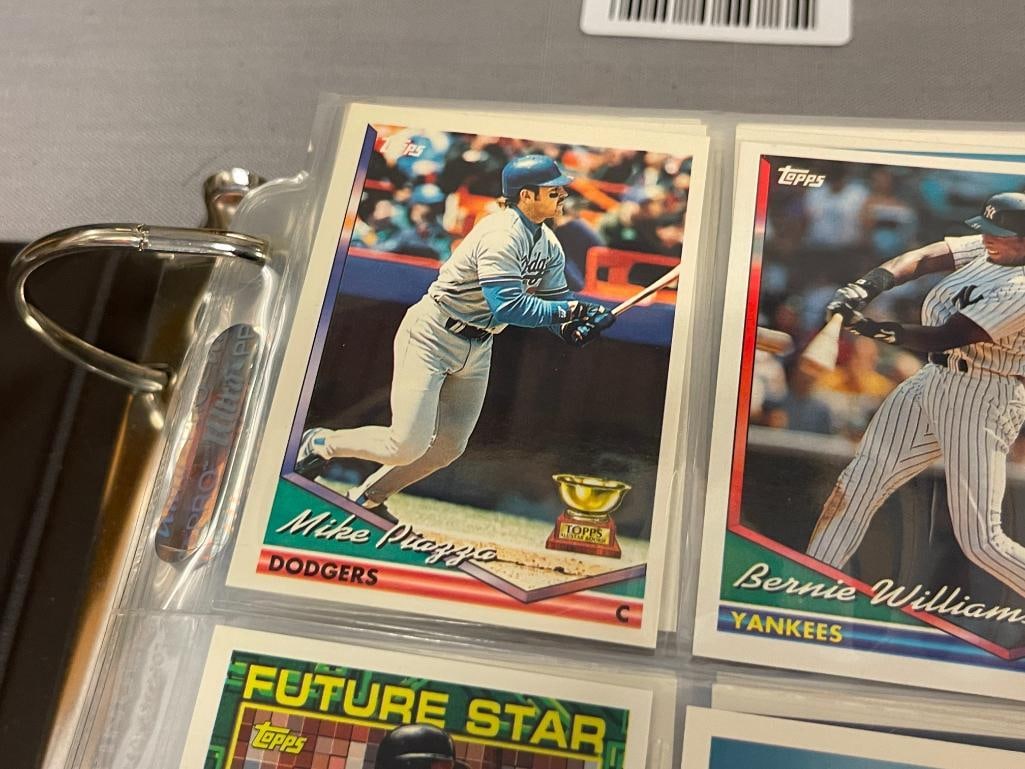 1994 TOPPS BASEBALL SPORT CARDS SET INCLUDES DRAFT PICK AND COMING ATTRACTIONS CARDS - 11