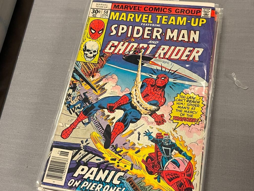 18 VINTAGE MARVEL TEAM-UP COMIC BOOKS 30 CENT TO $1 COMICS - 3
