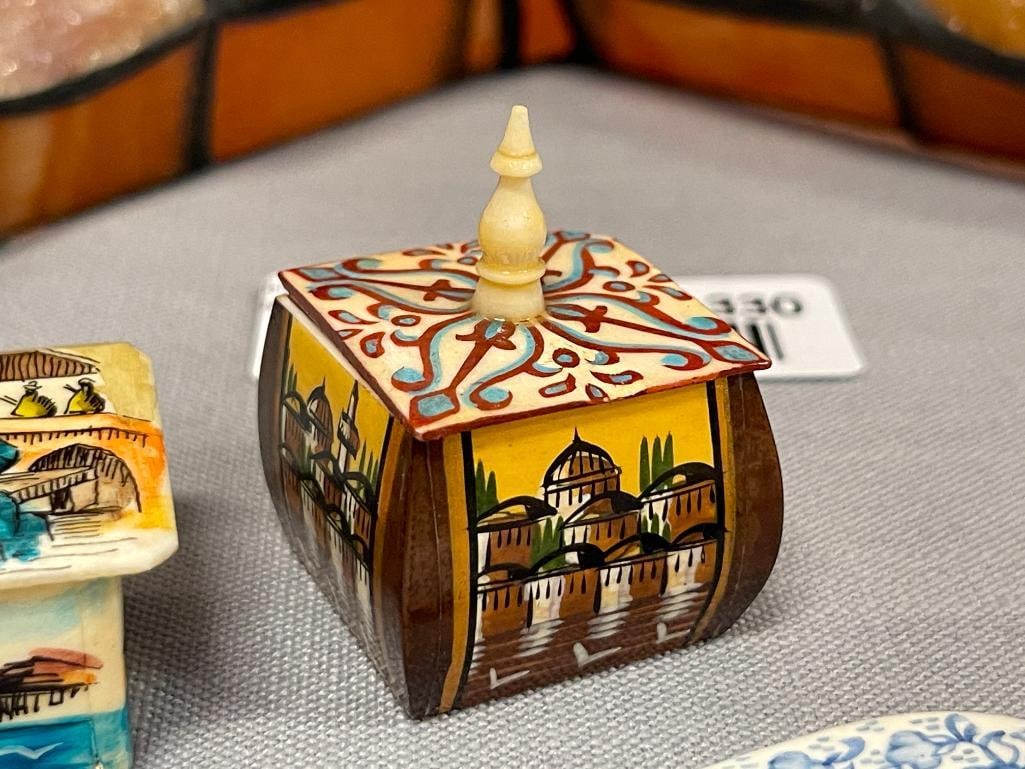 20TH CENTURY HAND CARVED CAMEL BONE TRINKET BOXES AND PERFUME BOTTLES FROM ISTANBUL - 7