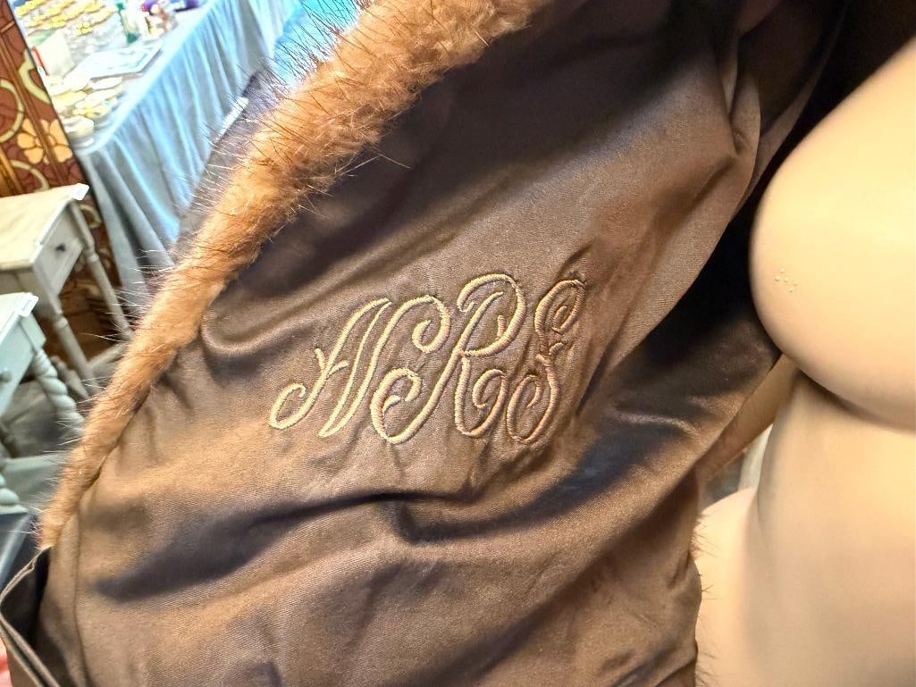 CITY PARIS SAN FRANCISCO LADIES MINK SHOULDER WRAP - 4