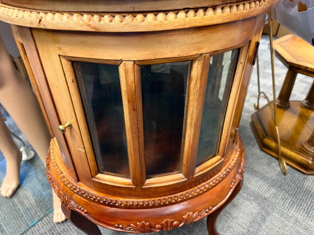 FOUR-LEGGED ROUND DISPLAY TABLE WITH SERVING TRAY - 7