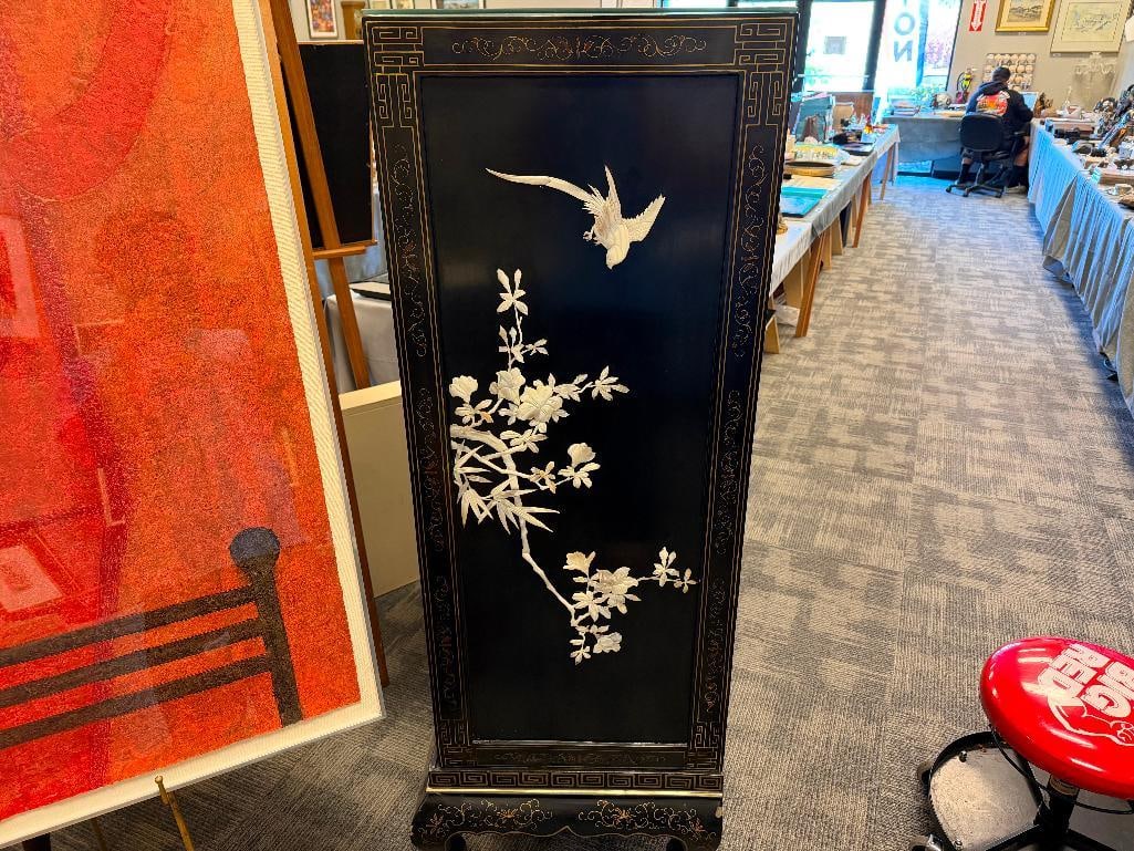 BEAUTIFUL BLACK LACQUERED CHINESE CABINET WITH DECORATIVE GILDING AND MOTHER OF PEARL IMAGERY - 5