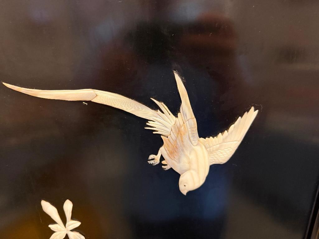 BEAUTIFUL BLACK LACQUERED CHINESE CABINET WITH DECORATIVE GILDING AND MOTHER OF PEARL IMAGERY - 7