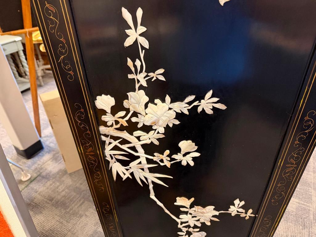 BEAUTIFUL BLACK LACQUERED CHINESE CABINET WITH DECORATIVE GILDING AND MOTHER OF PEARL IMAGERY - 8