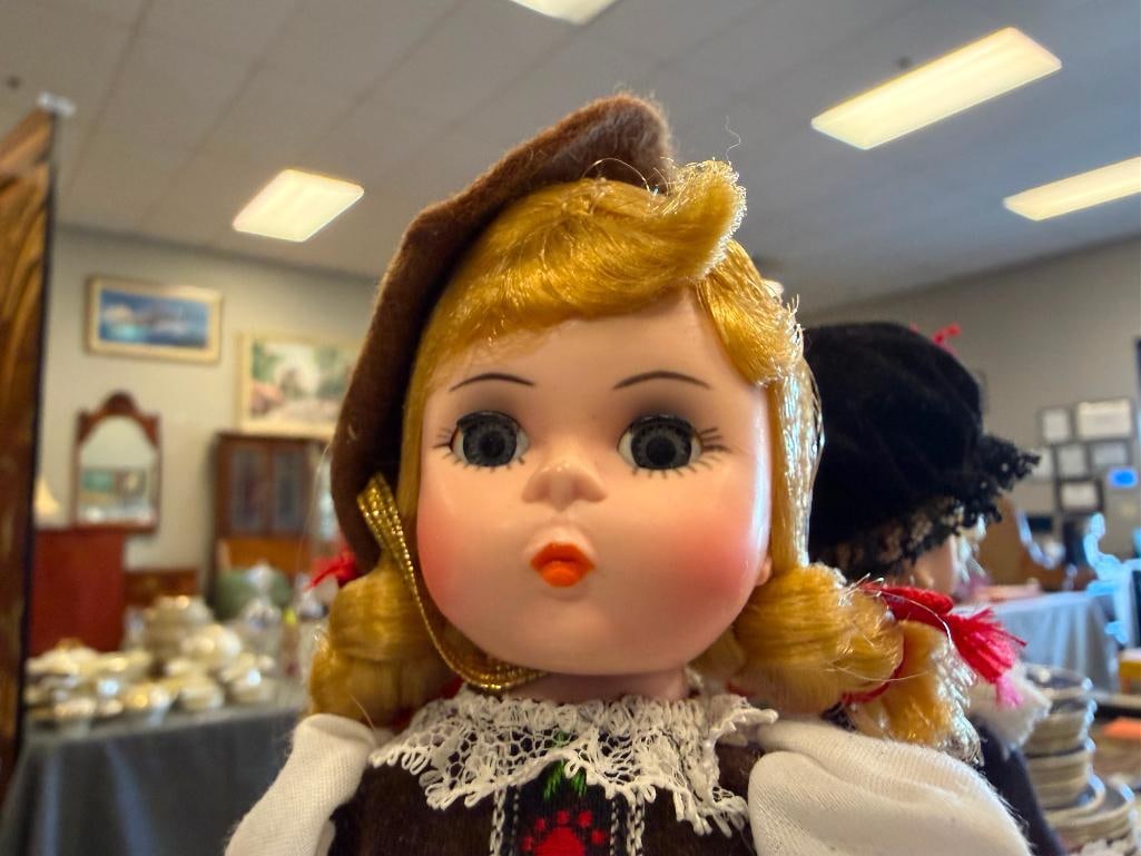 VINTAGE MADAME ALEXANDER DOLL CO. DOLLS LITTLE WOMEN DOLLS OF THE WORLD - 9