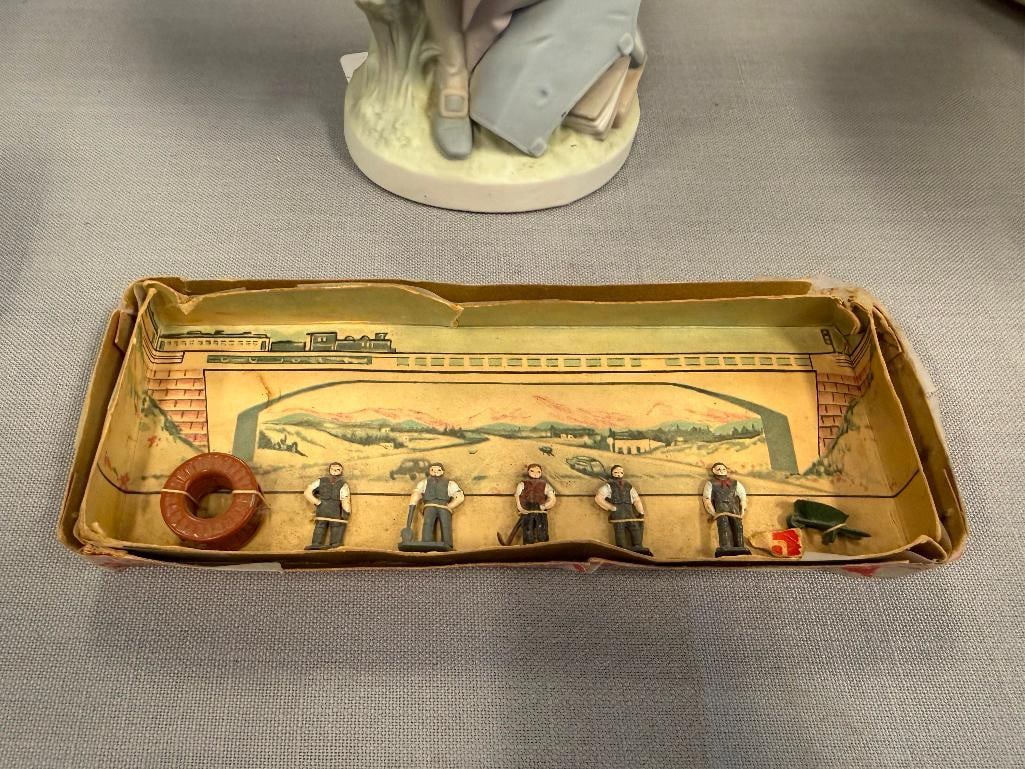 VINTAGE LANG CRAFT MINIATURE METAL RAILROAD FIGURE WITH ORIGINAL BOX COMPLETE - 4