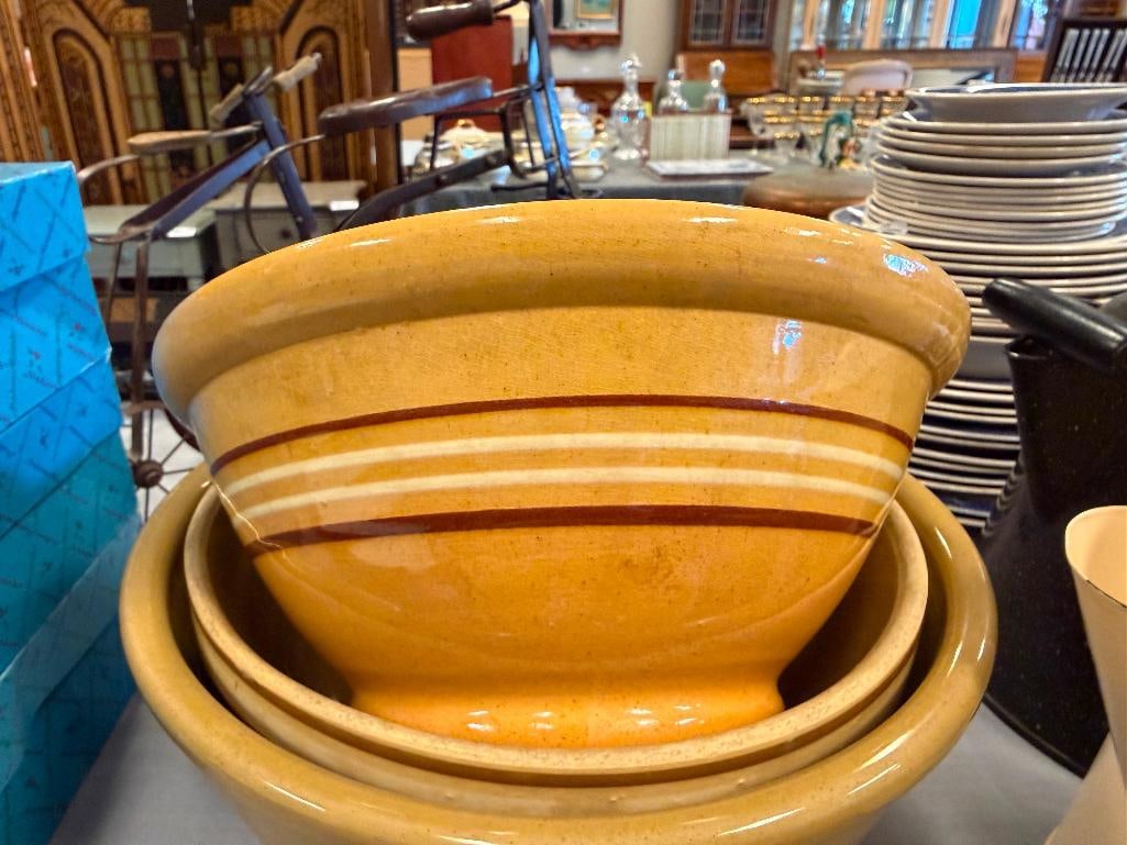EARLY 20TH CENTURY YELLOWARE MIXING BOWLS - 6
