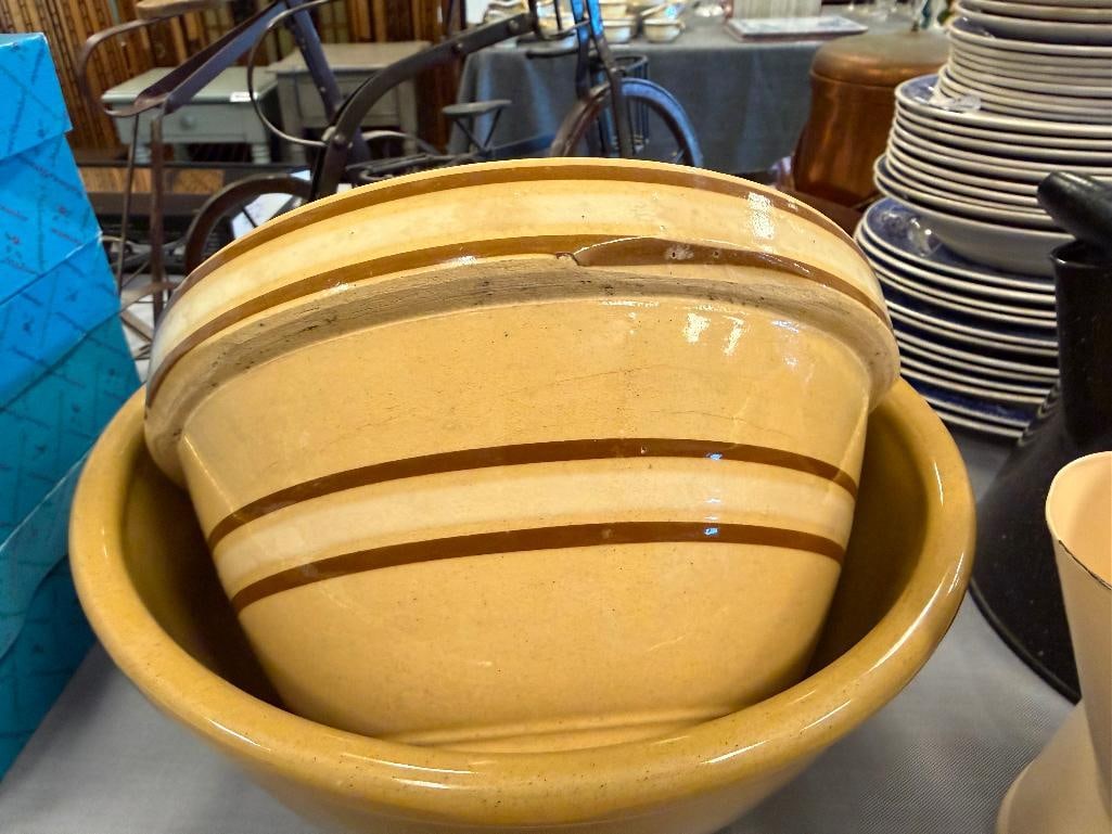 EARLY 20TH CENTURY YELLOWARE MIXING BOWLS - 8
