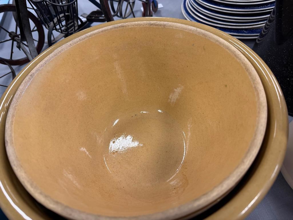 EARLY 20TH CENTURY YELLOWARE MIXING BOWLS - 9