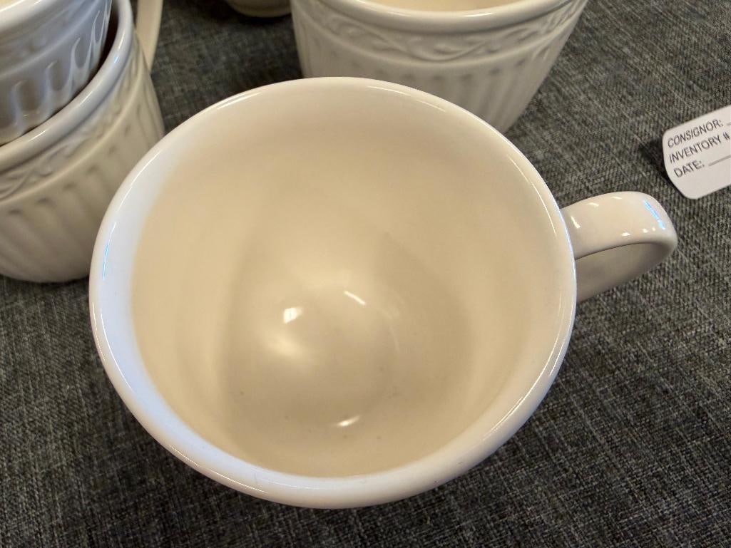 MIKASA ITALIAN COUNTRYSIDE DD 900 SAUCERS AND CUPS, 16 SETS WITH CREAMER - 4