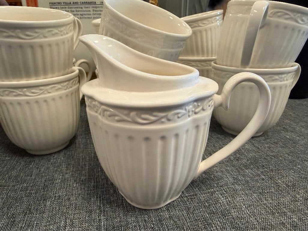 MIKASA ITALIAN COUNTRYSIDE DD 900 SAUCERS AND CUPS, 16 SETS WITH CREAMER - 9