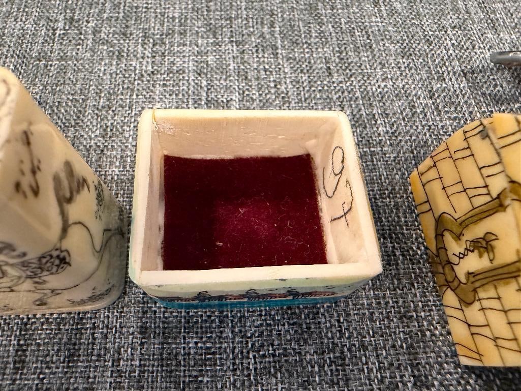 20TH CENTURY HAND CARVED CAMEL BONE TRINKET BOXES AND PERFUME BOTTLES FROM ISTANBUL - 6