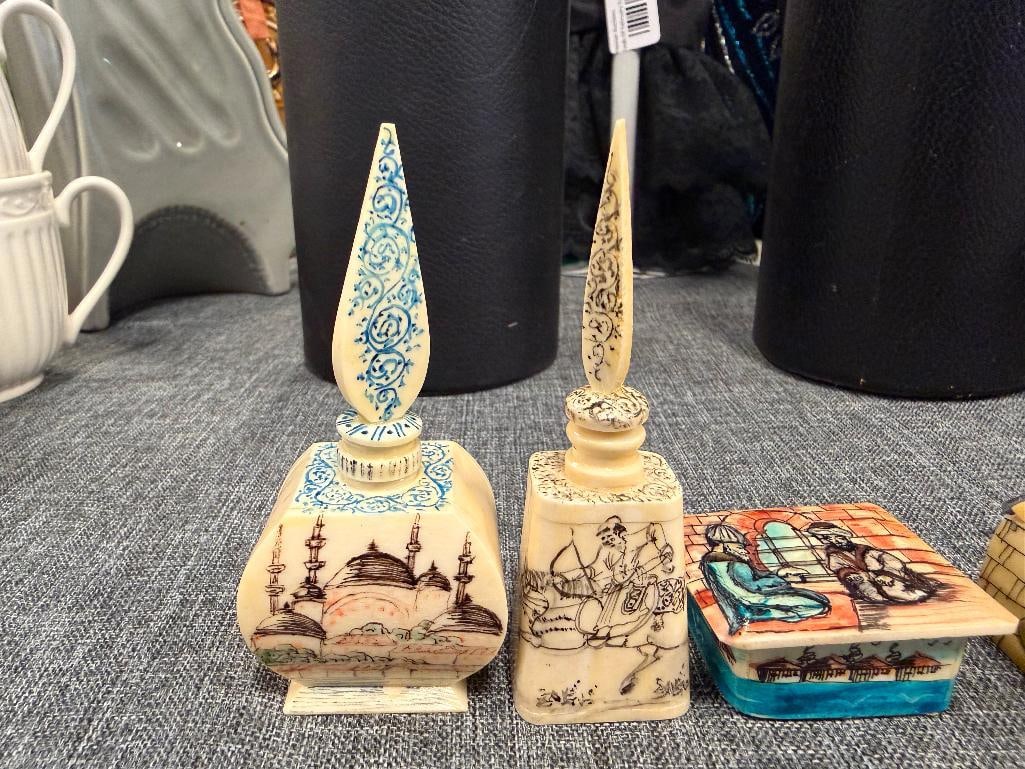 20TH CENTURY HAND CARVED CAMEL BONE TRINKET BOXES AND PERFUME BOTTLES FROM ISTANBUL - 7