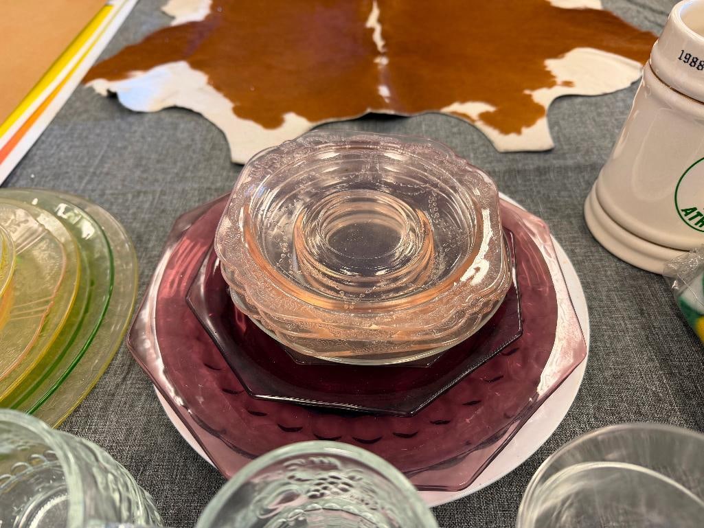 ASSORTMENT OF VINTAGE GLASSWARE DEPRESSION GLASS, PRESSED GLASS, ETC. - 5