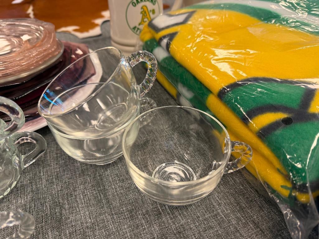 ASSORTMENT OF VINTAGE GLASSWARE DEPRESSION GLASS, PRESSED GLASS, ETC. - 8