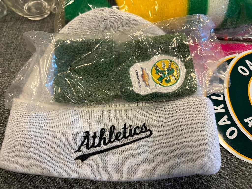 OAKLAND A'S / ATHLETICS BASEBALL COLLECTIBLES MUGS, KNITTED BEANIE, MAGNETS, BLANKET, SCARVES - 4