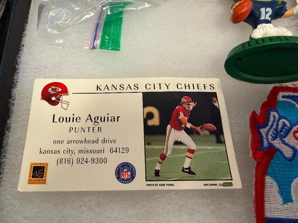 PROFESSIONAL FOOTBALL COLLECTIBLES, CHARGERS BUTTON, SUPERBOWL XVIII PATCH, NFL ALUMNI PATCH - 13