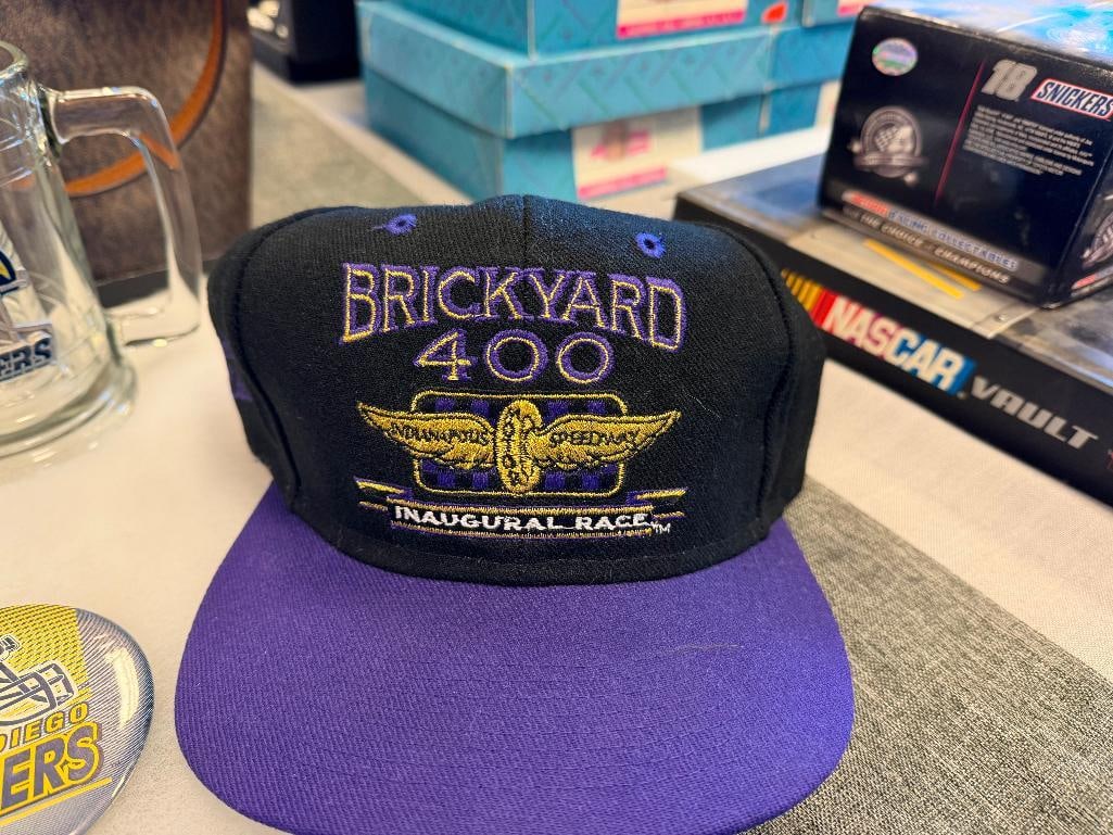 PROFESSIONAL FOOTBALL COLLECTIBLES, CHARGERS BUTTON, SUPERBOWL XVIII PATCH, NFL ALUMNI PATCH - 3