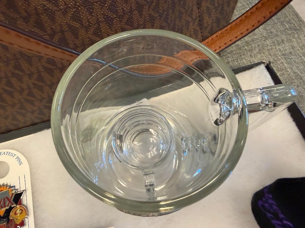 PROFESSIONAL FOOTBALL COLLECTIBLES, CHARGERS BUTTON, SUPERBOWL XVIII PATCH, NFL ALUMNI PATCH - 5