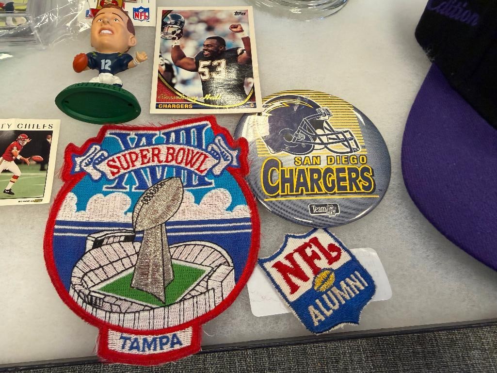 PROFESSIONAL FOOTBALL COLLECTIBLES, CHARGERS BUTTON, SUPERBOWL XVIII PATCH, NFL ALUMNI PATCH - 6