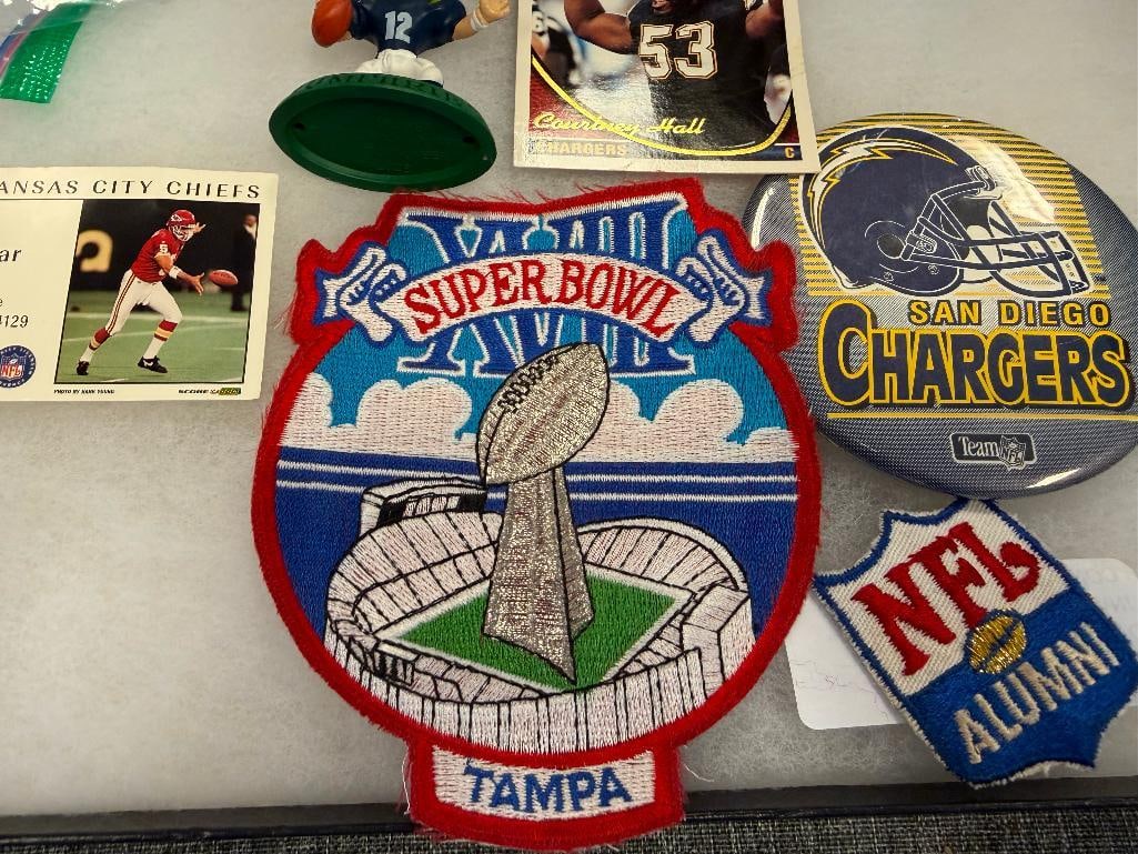 PROFESSIONAL FOOTBALL COLLECTIBLES, CHARGERS BUTTON, SUPERBOWL XVIII PATCH, NFL ALUMNI PATCH - 7