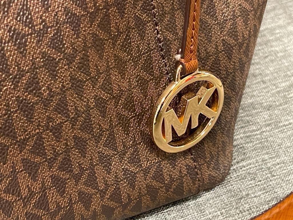 MICHAEL KORS BROWN MONOGRAM SATCHEL BAG - 3
