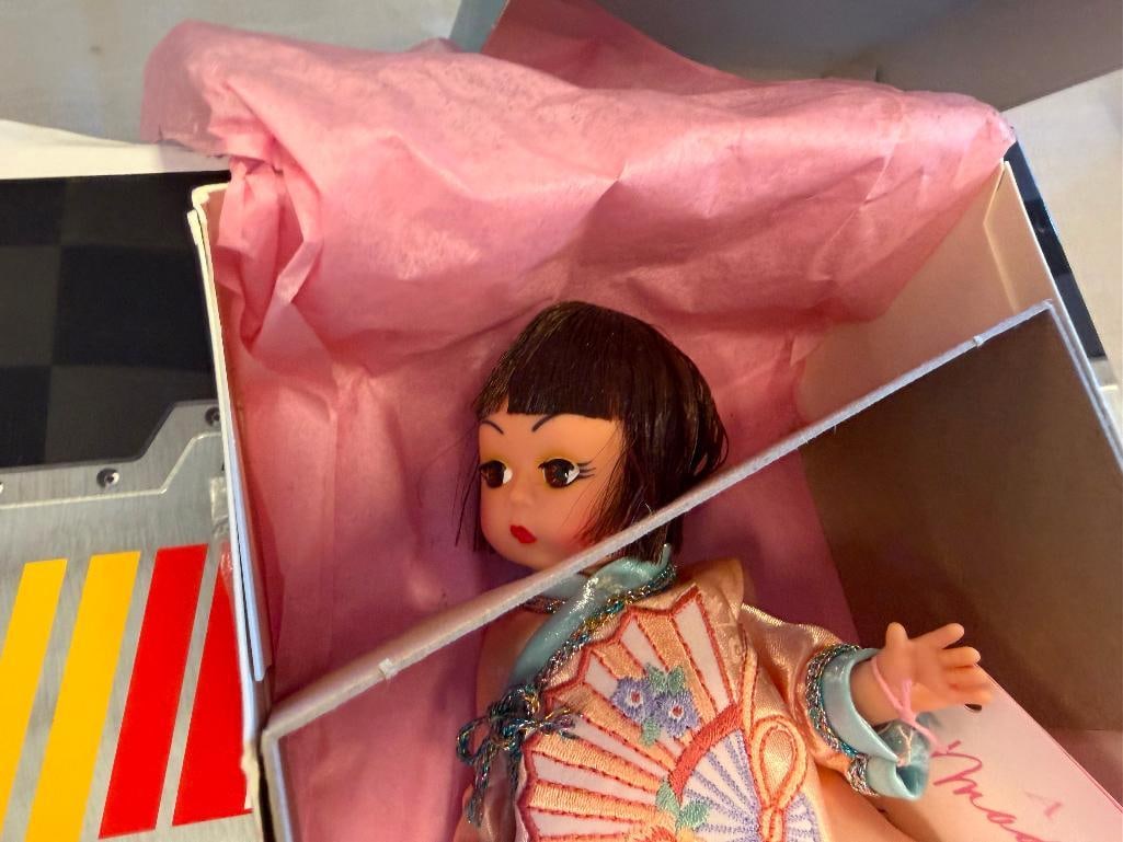 EIGHT VINTAGE MADAME ALEXANDER DOLL COMPANY LITTLE WOMEN DOLLS - 10