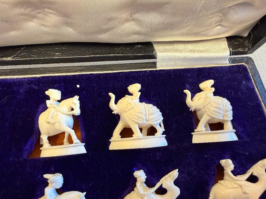 RAJASTHANI HAND CARVED BONE CHESS PIECES MADE IN INDIA CIRCA LATE 1880'S - 3