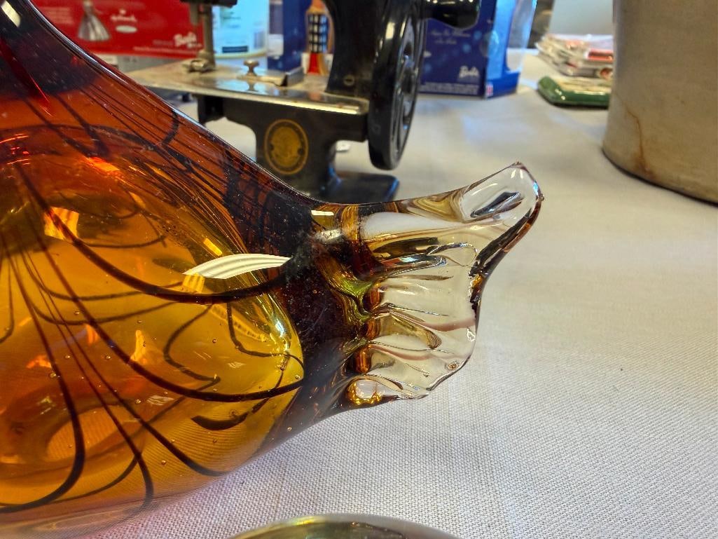 HAND BLOWN ART GLASS PAPERWEIGHT AND HEN FIGURE - 6