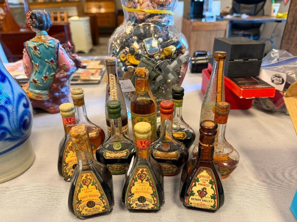 VINTAGE 1/10 PINT LIQUOR BOTTLES HENRI VALLET, VERMOUTH BRESSON, EUSTAQUIO IBARRA - 2