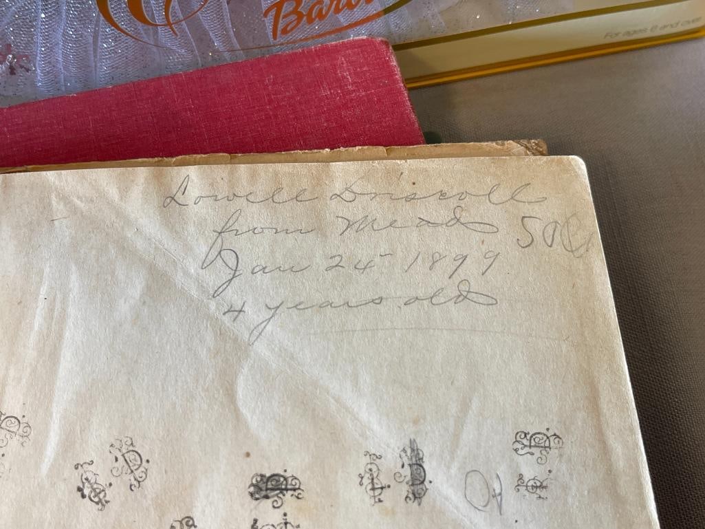 ANTIQUE CHILDRENS BOOKS 1899 FATHER GANDER'S 1940 THE HAPPY PRINCE AND 1942 TEENIE WEENIE TOWN - 4