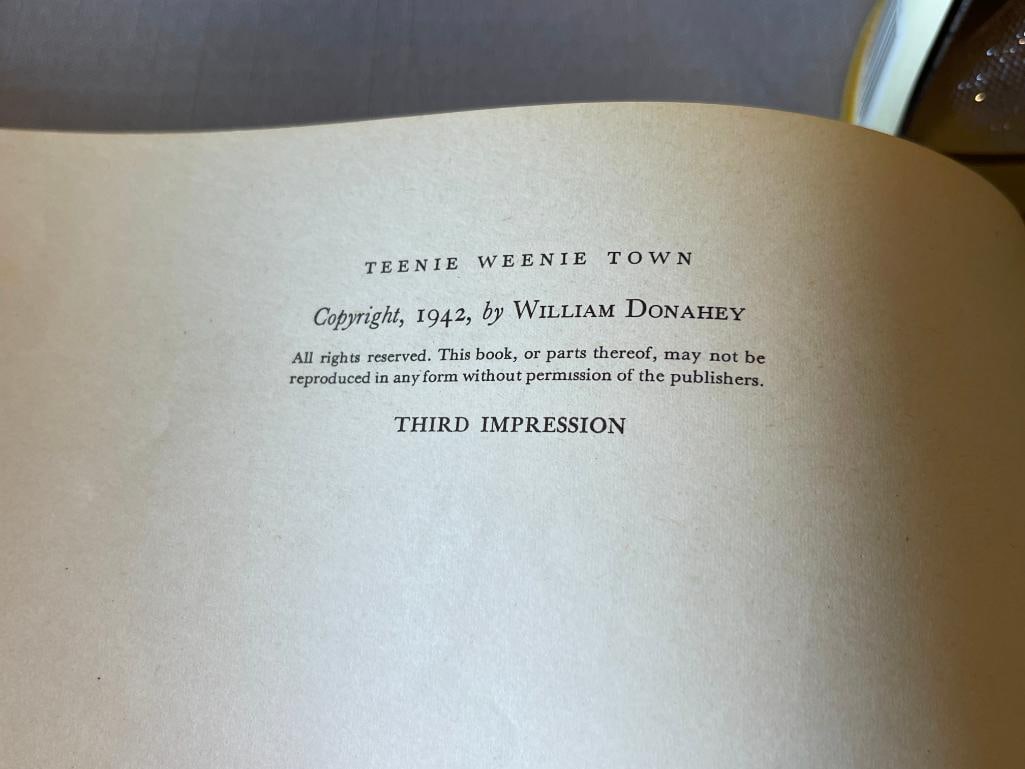 ANTIQUE CHILDRENS BOOKS 1899 FATHER GANDER'S 1940 THE HAPPY PRINCE AND 1942 TEENIE WEENIE TOWN - 8