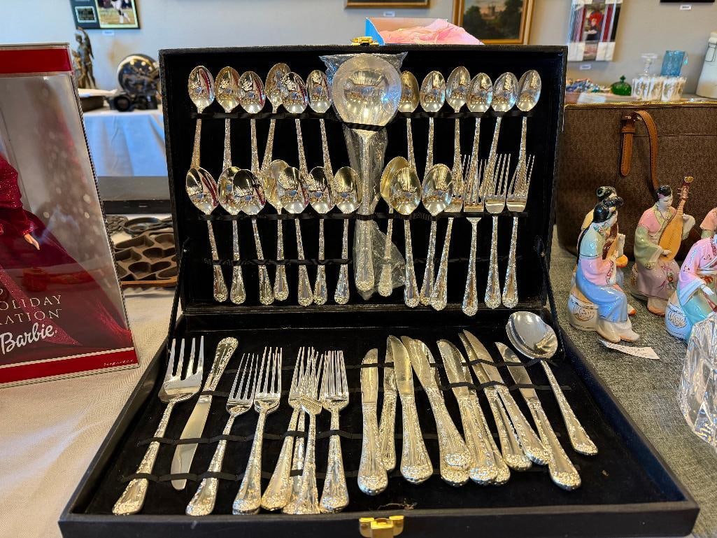 WM. ROGERS & SON ENCHANTED ROSE SILVERPLATE FLATWARE SET - 2