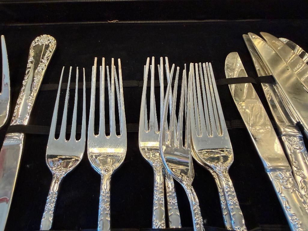 WM. ROGERS & SON ENCHANTED ROSE SILVERPLATE FLATWARE SET - 3