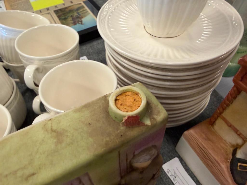 SIX PORCELAIN AND CHINA COLLECTIBLE DECANTERS GRENADIER, LIONSTONE, REGAL CHINA - 11