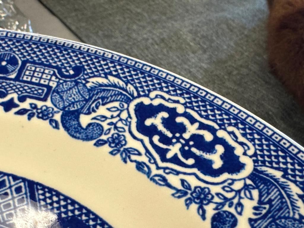 MID-CENTURY WILLOW WARE BY ROYAL CHINA BLUE WILLOW CHINA CIRCA 1949-1960 - 13