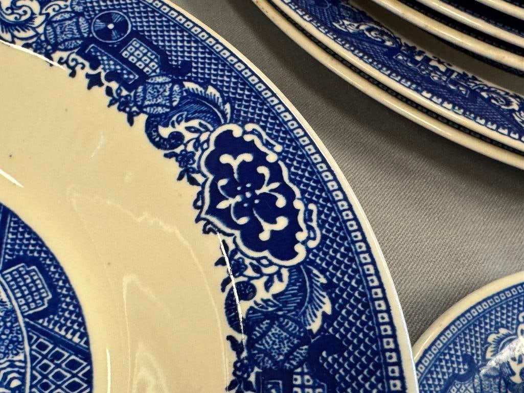MID-CENTURY WILLOW WARE BY ROYAL CHINA BLUE WILLOW CHINA CIRCA 1949-1960 - 5