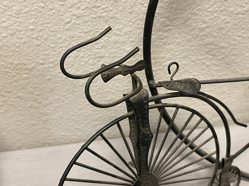 DECORATIVE VINTAGE / ANTIQUE STYLED TRICYCLE DECOR AND BICYCLE TOY / DOLL ACCESORY - 13