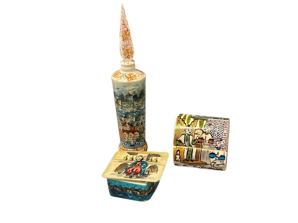 20TH CENTURY HAND CARVED CAMEL BONE TRINKET BOXES AND PERFUME BOTTLE FROM ISTANBUL - 9