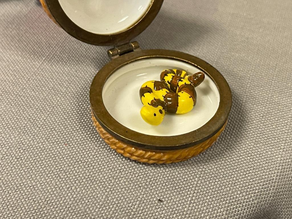 PORCELAIN AND CERAMIC FIGURAL TRINKET BOXES COWBOY BOOTS, BULL RIDER AND FOLGERS CAN - 7