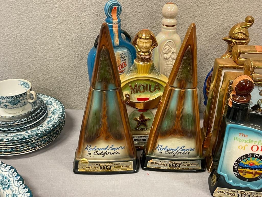 TEN VINTAGE CERAMIC / CHINA COLLECTIBLE DECANTERS MOST MADE BY REGAL CHINA - 4