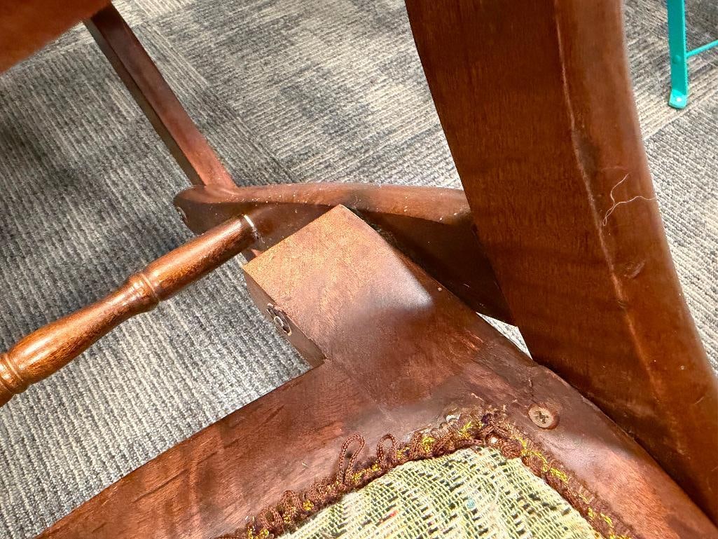 VINTAGE FOLDING ROCKING CHAIR WITH CARVED WALNUT WOOD FRAME AND FLORAL UPHOLSTERY - 10