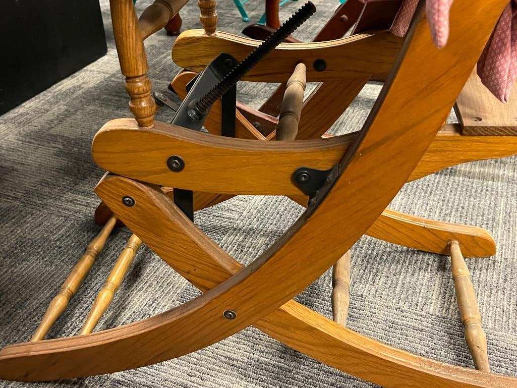 VINTAGE CHILD'S WOOD FRAME ROCKING CHAIR WITH PINK UPHOLSTERY CUSHIONS THAT ARE REMOVABLE - 12