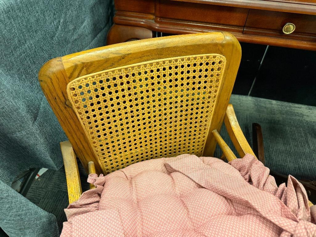 VINTAGE CHILD'S WOOD FRAME ROCKING CHAIR WITH PINK UPHOLSTERY CUSHIONS THAT ARE REMOVABLE - 9