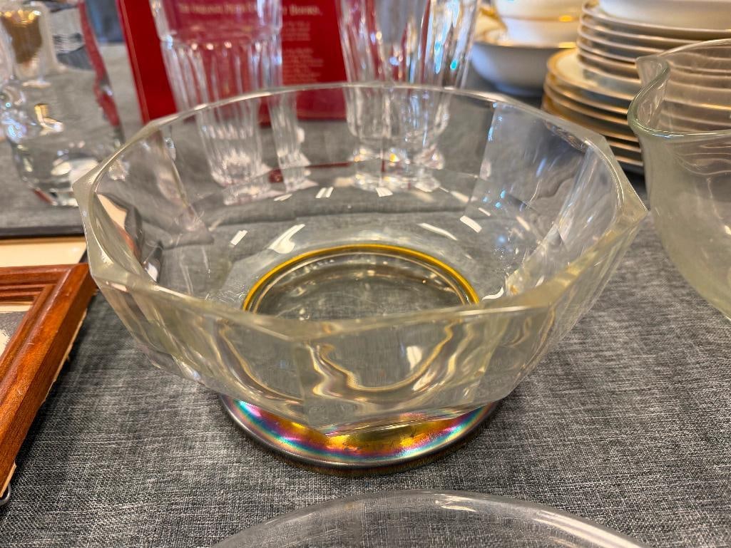 FIVE PIECES OF CLEAR GLASS TABLEWARE INCLUDING UNIQUE RUFFLED RIM CHIP AND DIP SERVING BOWL - 5